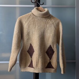 📼 Vintage Cream and Brown Turtleneck Sweater